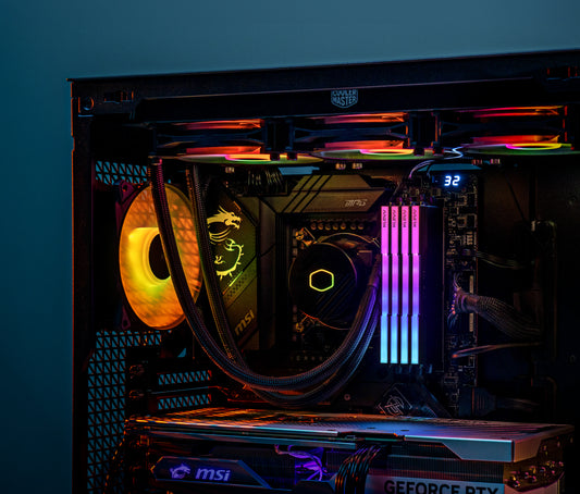 Klevv CRAS V RGB DDR5 (6000mhz/6400mhz/7200mhz/7600mhz/8000mhz/8400mhz) (Black/White) - SevenTwentyOne