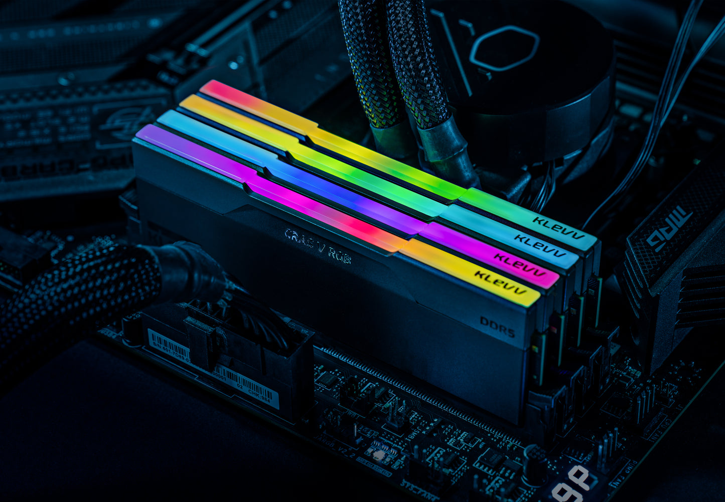 Klevv CRAS V RGB DDR5 (6000mhz/6400mhz/7200mhz/7600mhz/8000mhz/8400mhz) (Black/White)